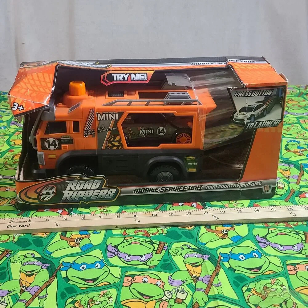 ROAD RIPPERS MOBILE SERVICE UNIT MINI COUNTRYMAN WRC, NEW